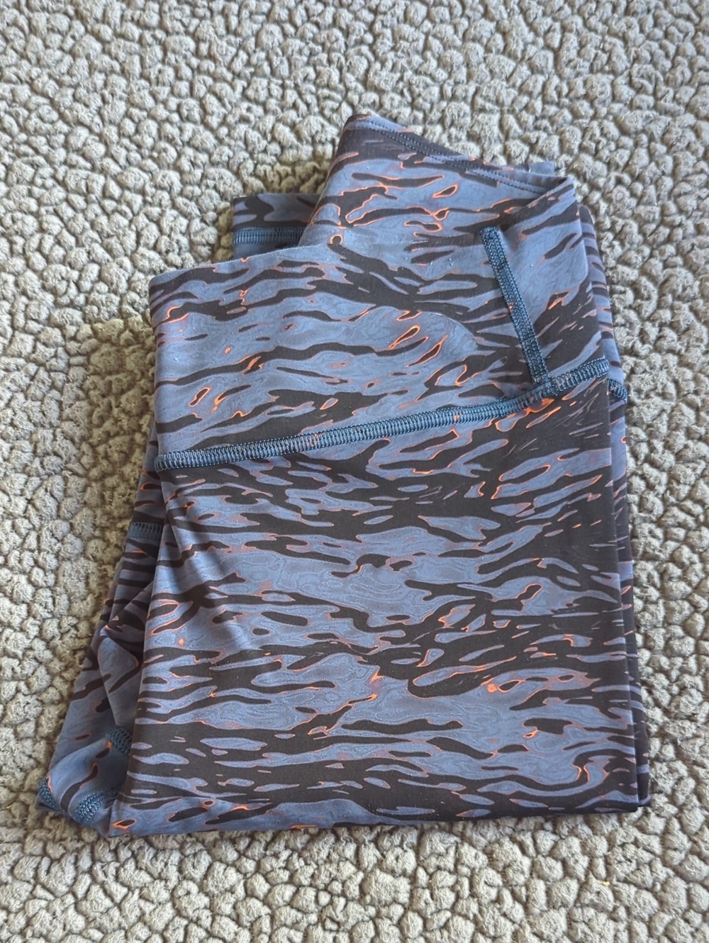 Lululemon Lab Arise Tight in Flare Multi, Blue